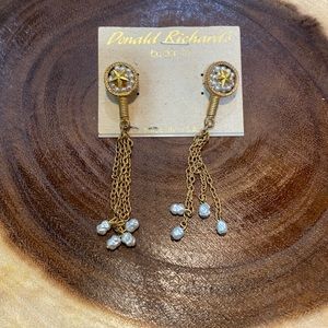NWT DONALD RICHARD DANGLING EARRINGS